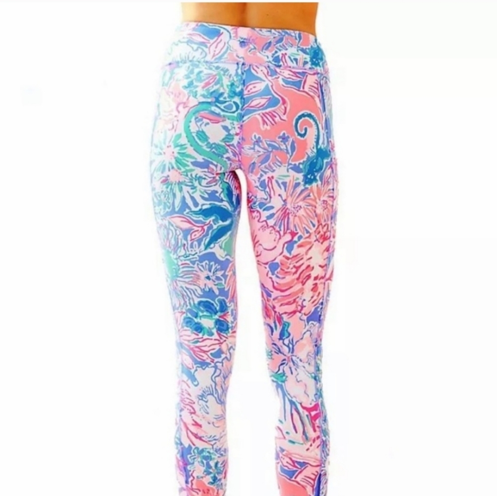 Lilly Pulitzer Luxletic Weekender Floral Midi Crops XS - Picture 2 of 12